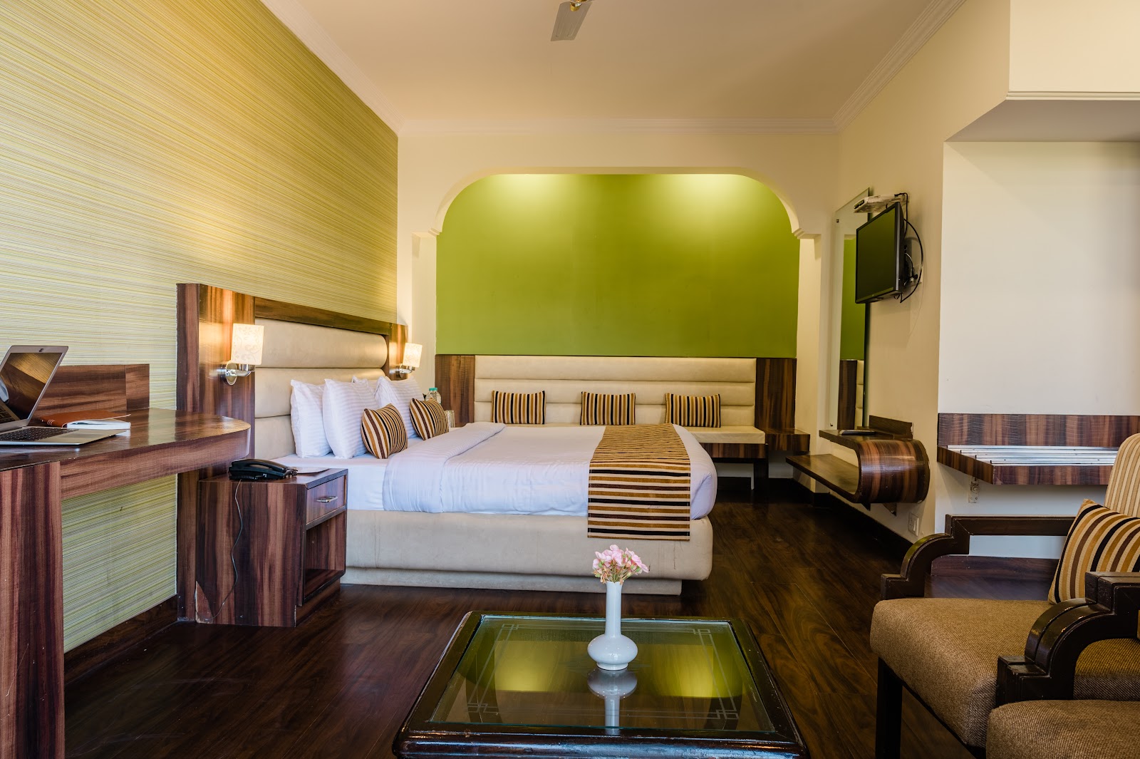 Suite With Balcony at Hotel Shiva Continental Mussoorie